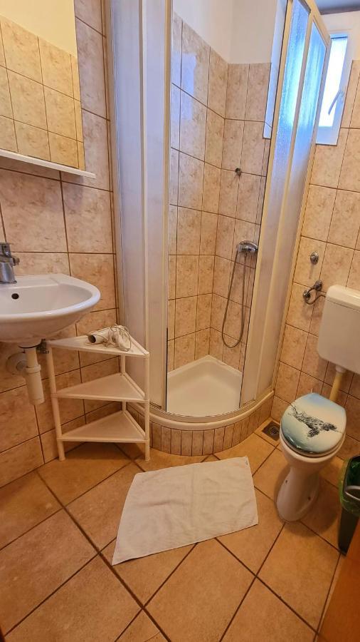 Restaurant&rooms Visovac - best value Skradin Buitenkant foto