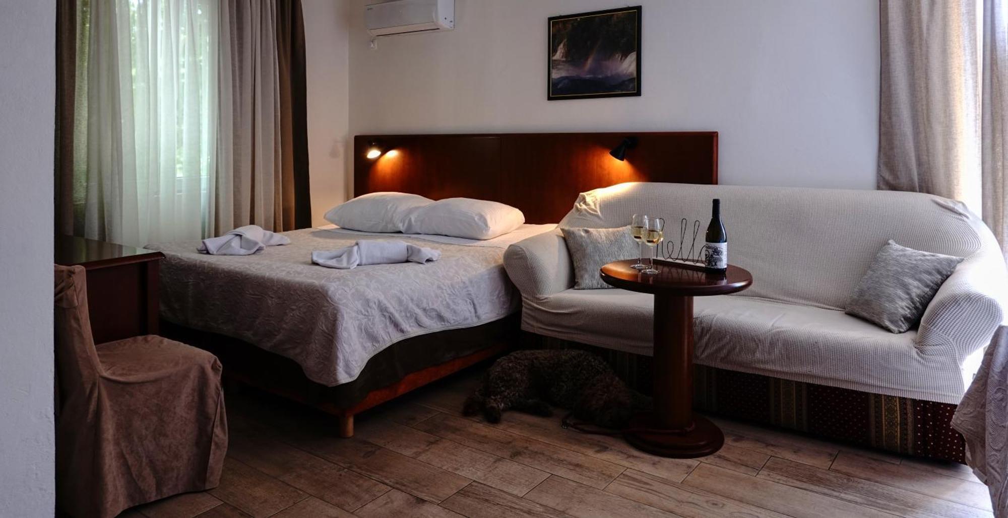 Restaurant&rooms Visovac - best value Skradin Buitenkant foto