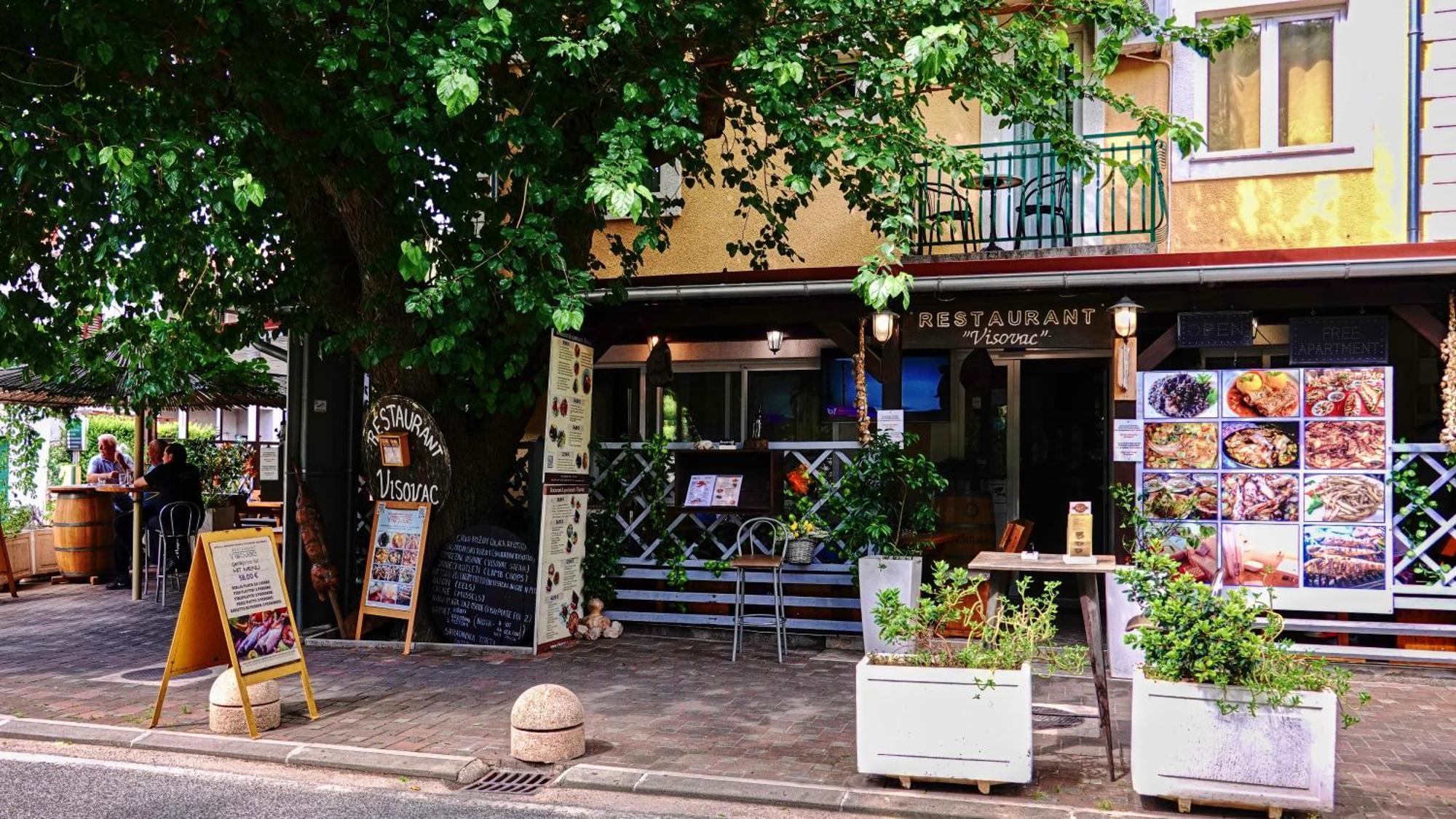 Restaurant&rooms Visovac - best value Skradin Buitenkant foto